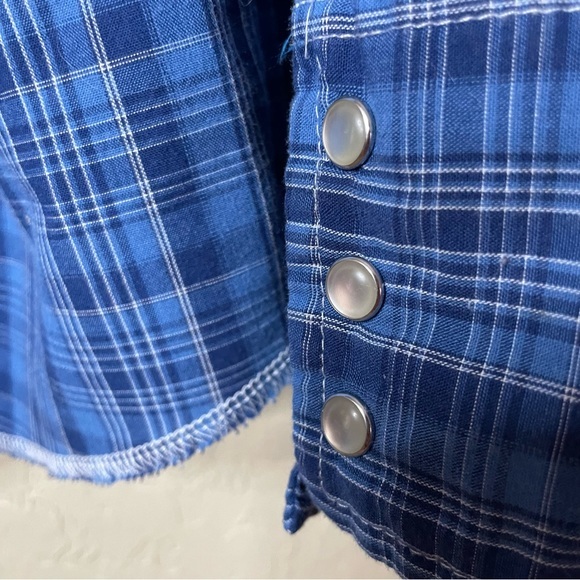 Vintage Wrangler Blue Plaid Pearl Snaps Long Sleeve Lightweight Size Large - Picture 5 of 9